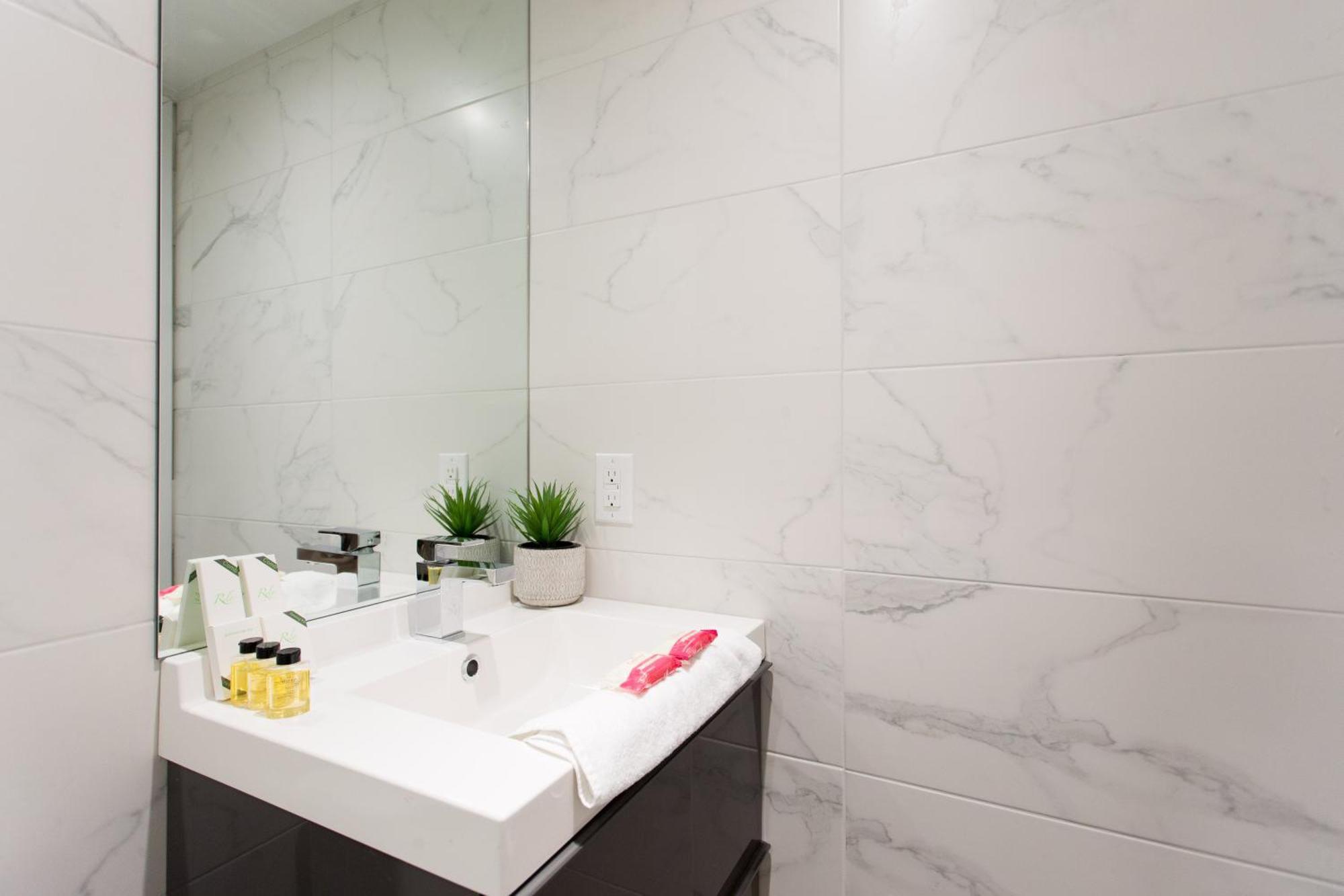 Scandinavian With Full Kitchen And Bath By Den Apartamento Montreal